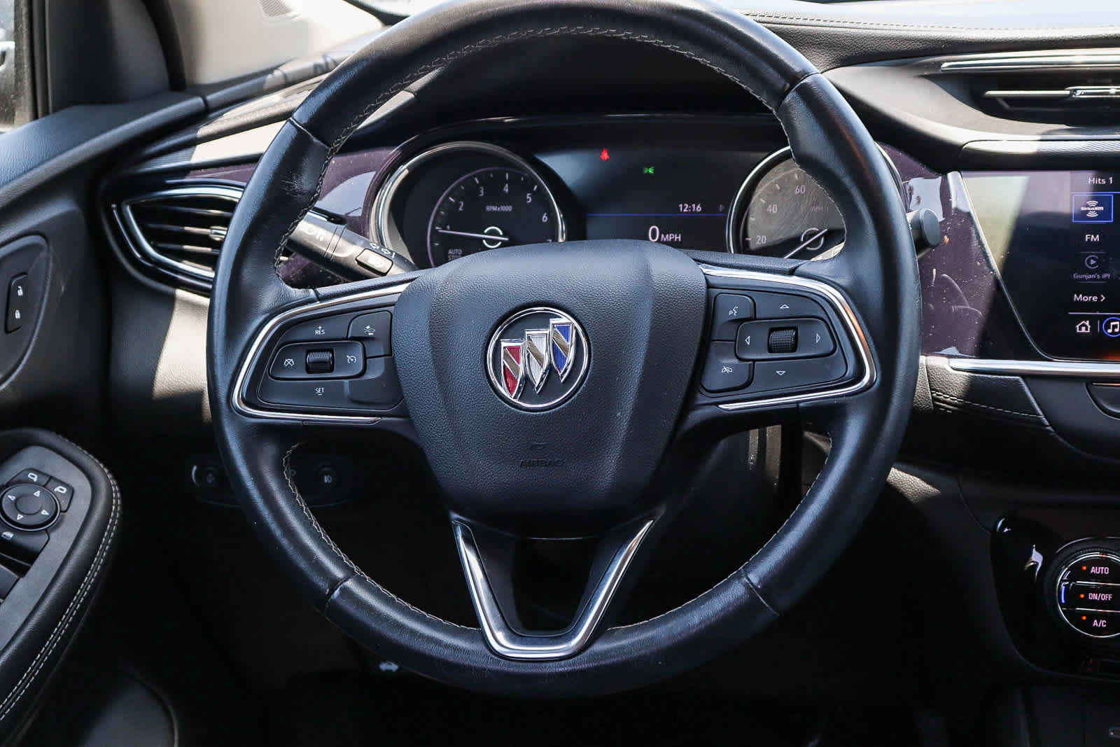 Used 2021 Buick Encore GX Select FWD image 19