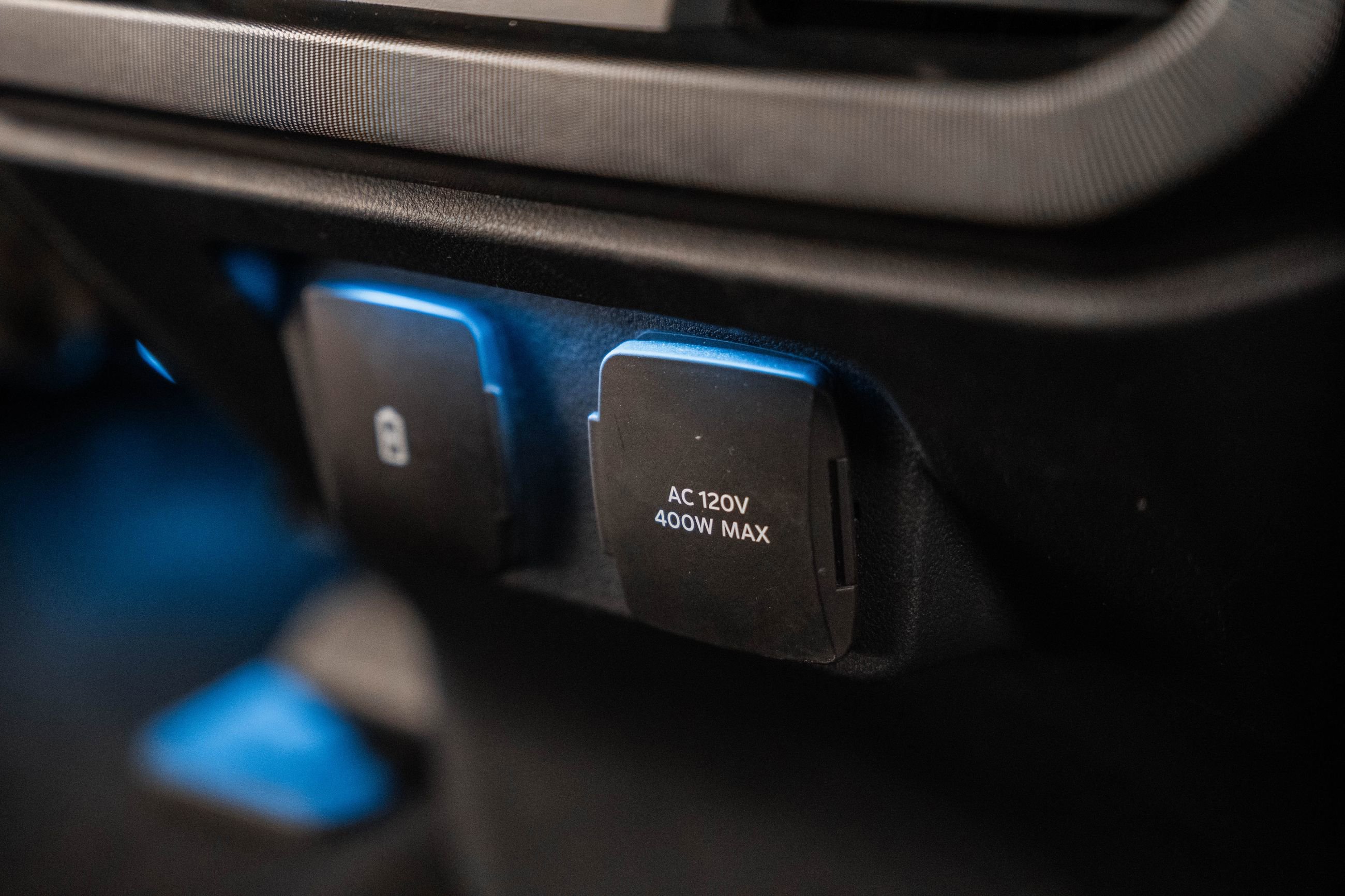 Used 2023 Ford F150 Platinum w/ FX4 Off-Road Package image 42