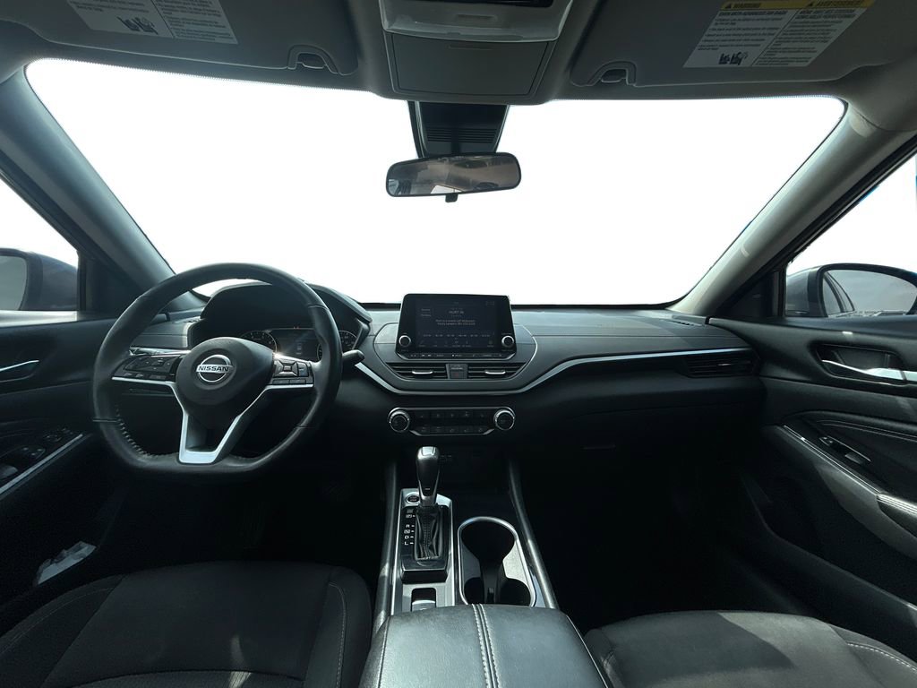 Used 2022 Nissan Altima 2.5 SV w/ SV Premium Package image 13