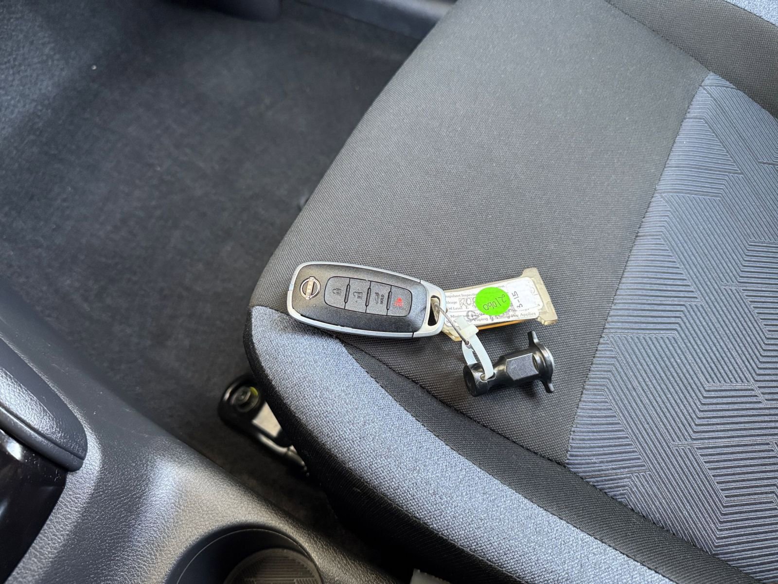 Used 2025 Nissan Versa SV image 21