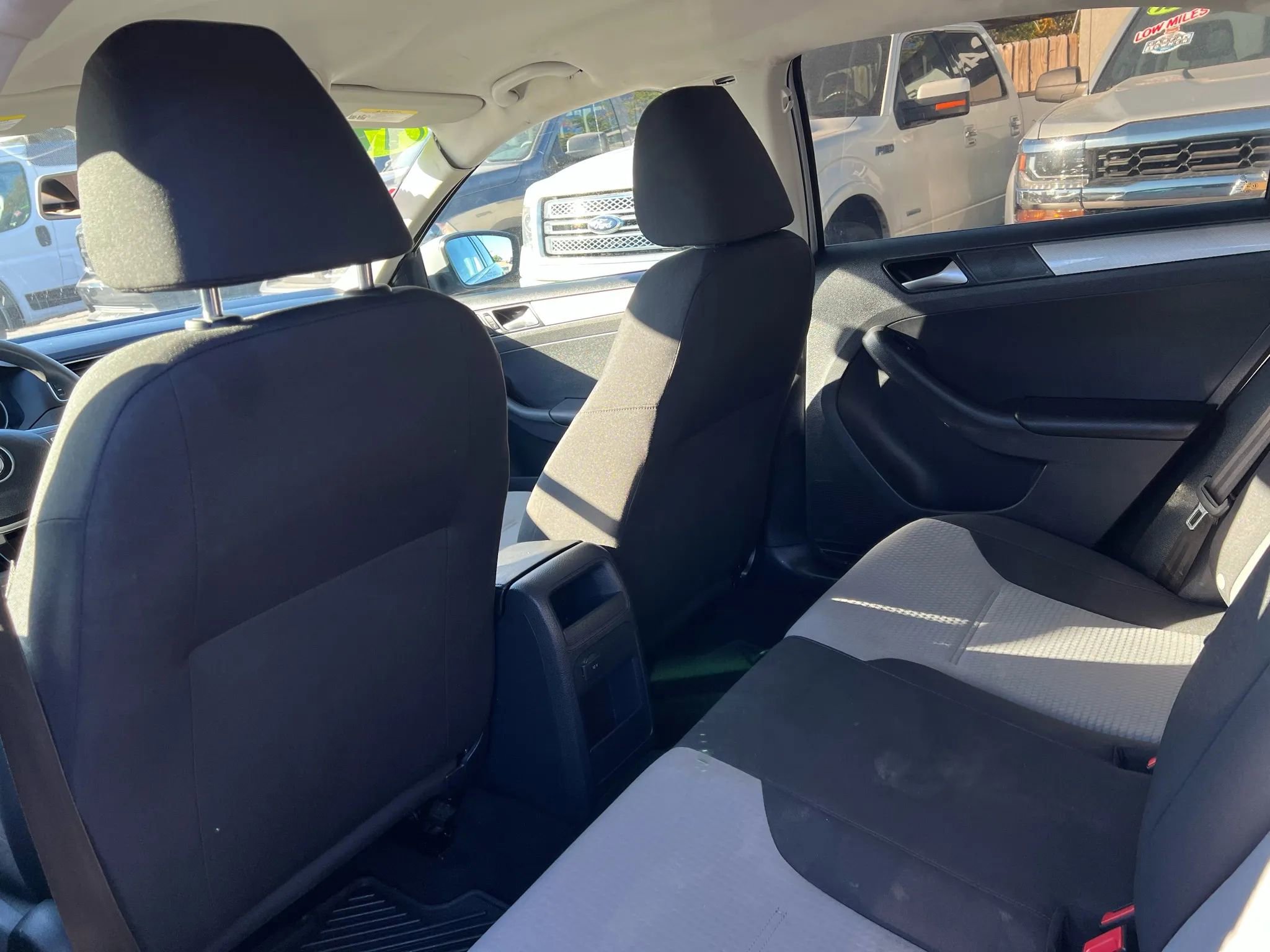 Used 2017 Volkswagen Jetta S image 11