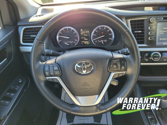 Used 2017 Toyota Highlander XLE image 9