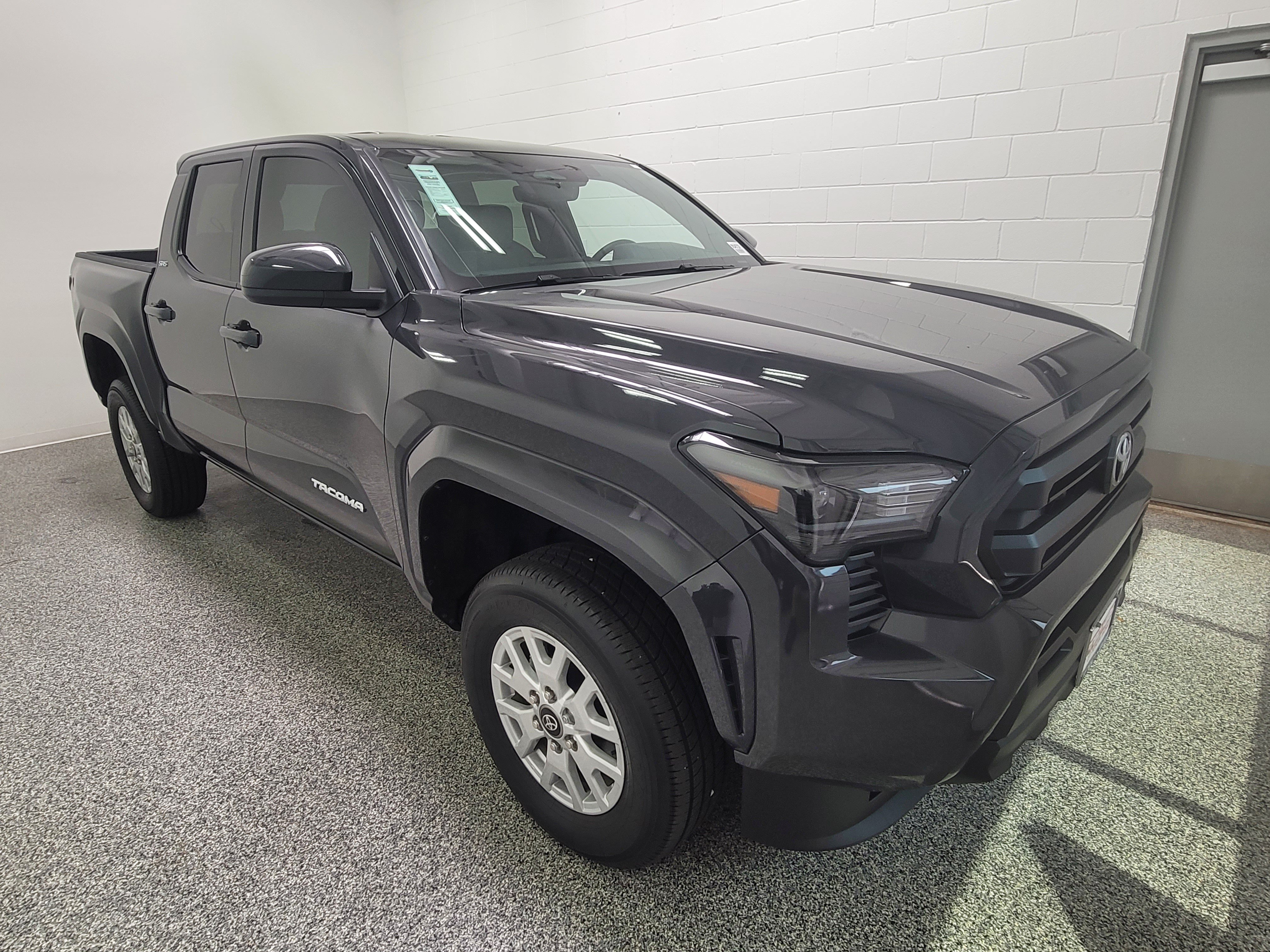 Certified 2025 Toyota Tacoma SR5 RWD image 3