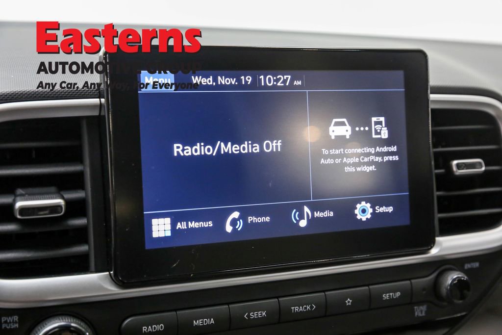 Used 2023 Hyundai Venue SEL image 19