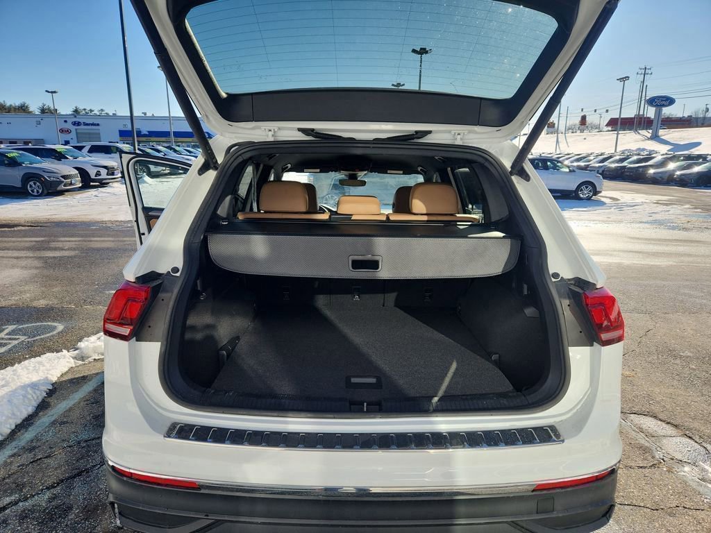 Certified 2024 Volkswagen Tiguan SE image 21