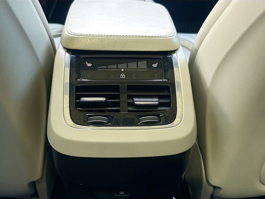 Used 2021 Volvo XC90 T6 Inscription w/ Climate Package image 29
