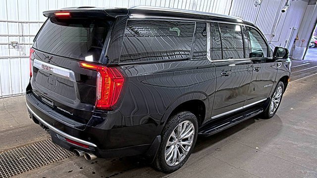Used 2024 GMC Yukon XL Denali image 8