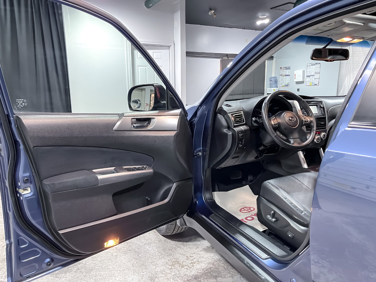 Used 2012 Subaru Forester 2.5X Limited image 12