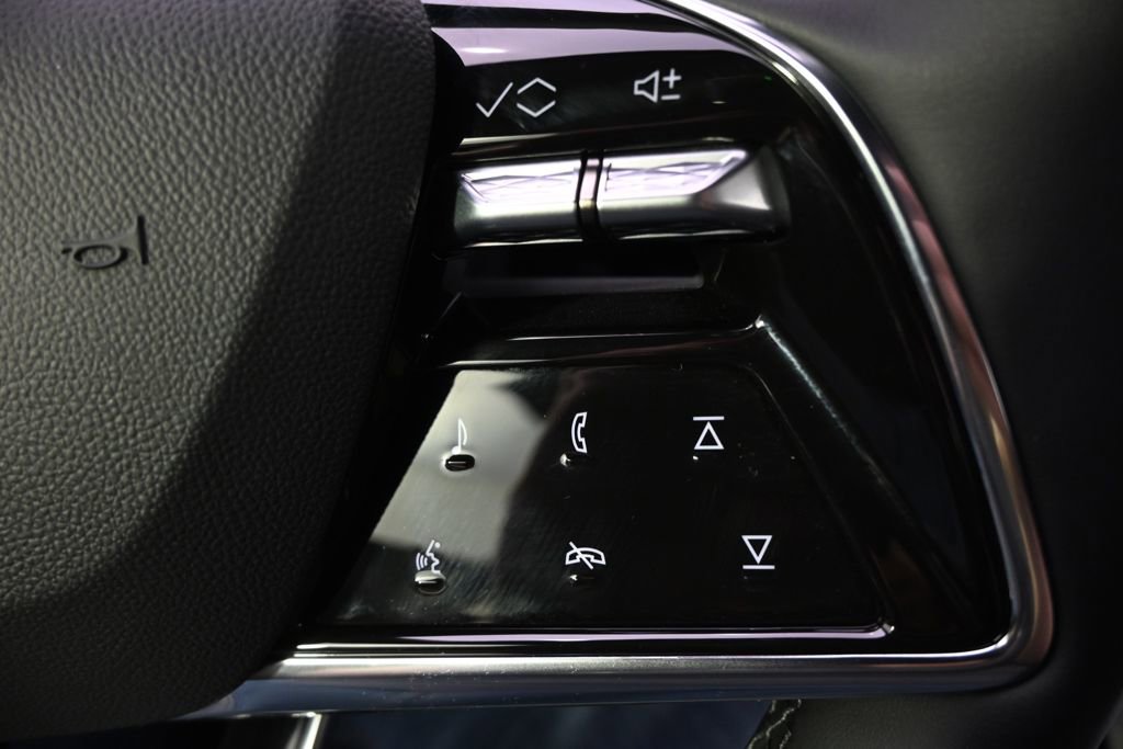New 2026 Cadillac Optiq Sport 2 w/ LPO, Floor Liner Package image 33