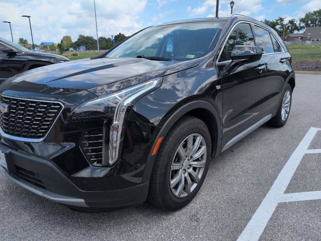 Used 2019 Cadillac XT4 Premium Luxury image 1