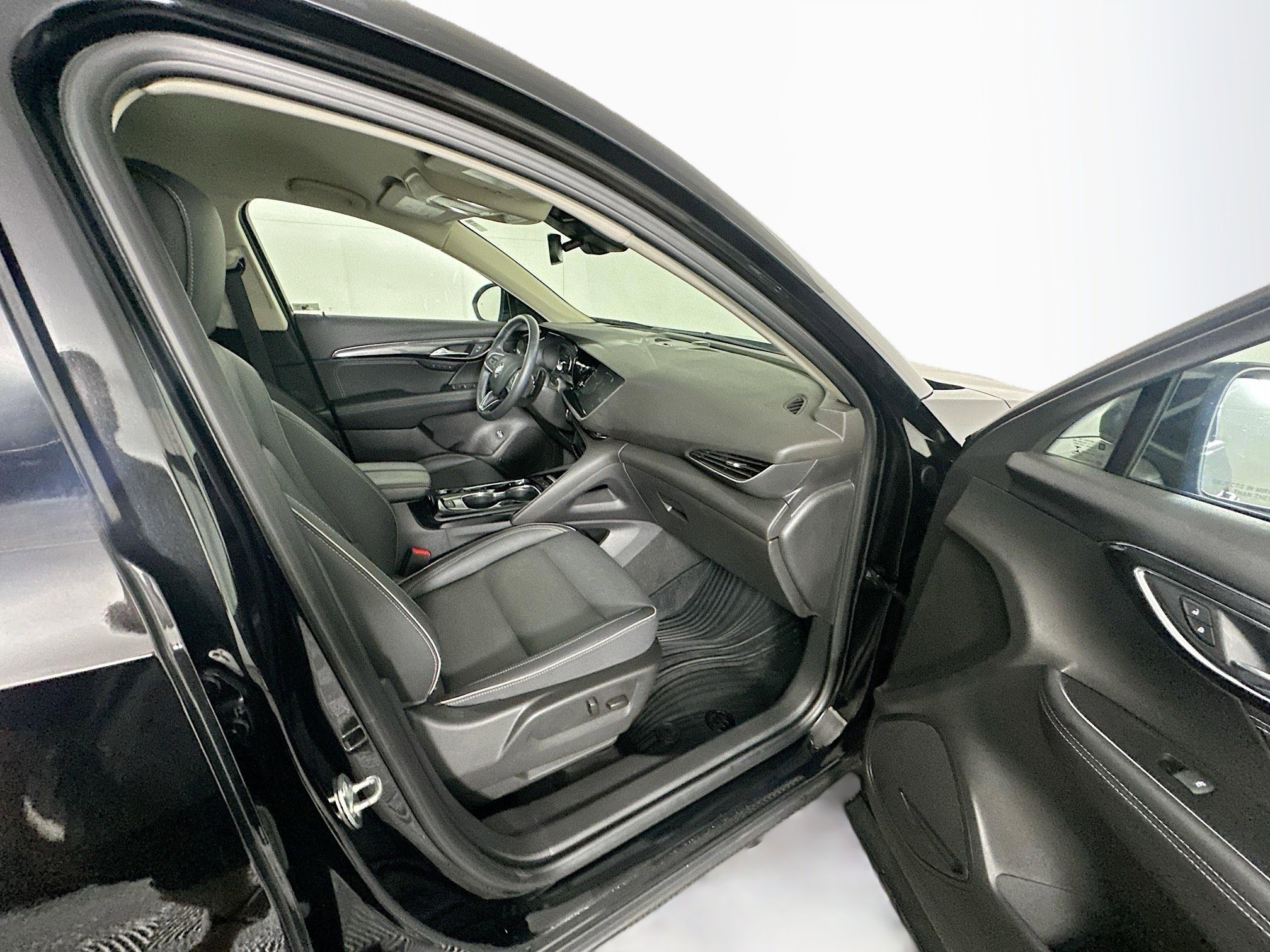 Used 2023 Buick Envision Essence FWD image 31