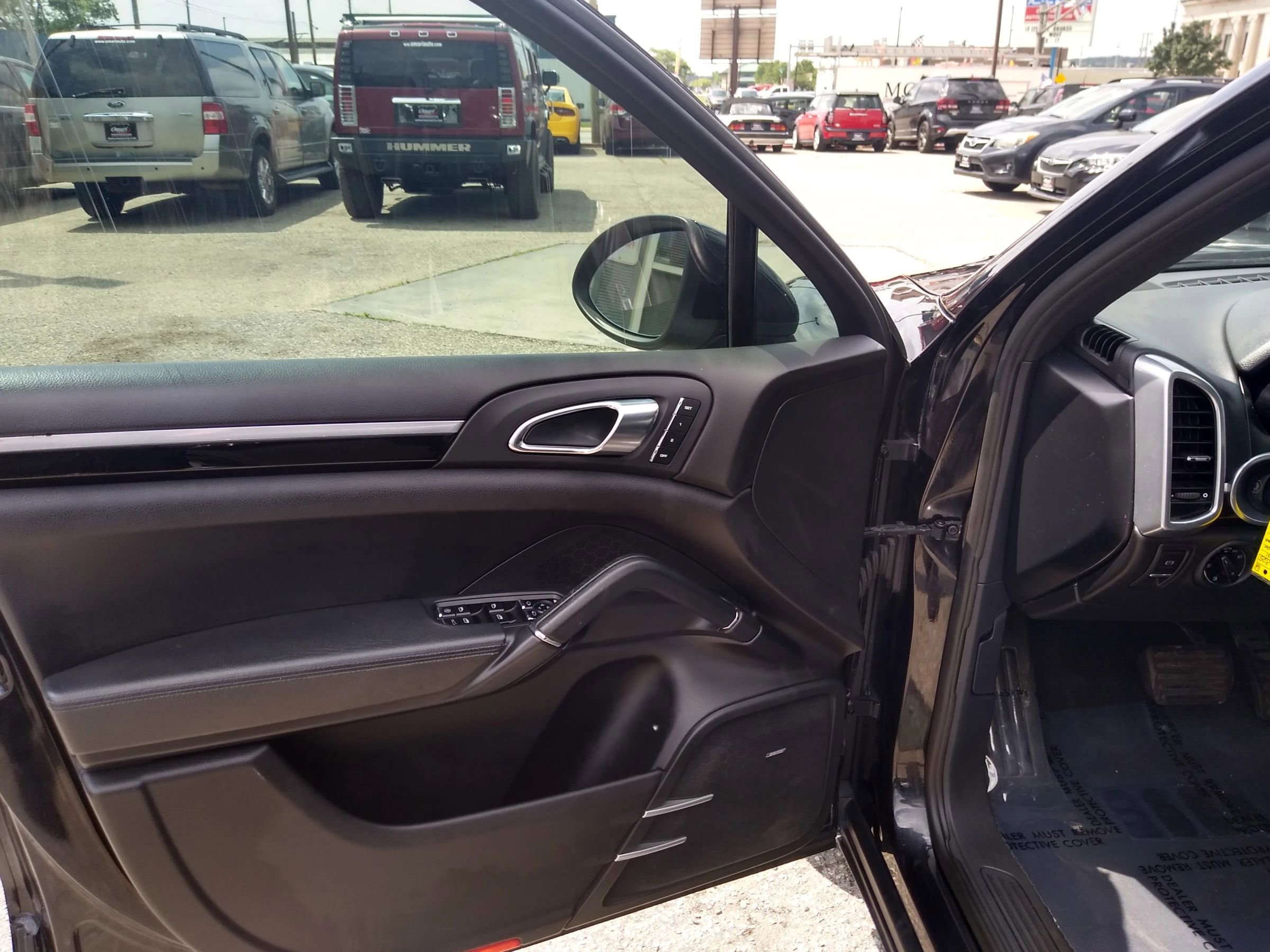 Used 2011 Porsche Cayenne AWD/4WD image 14