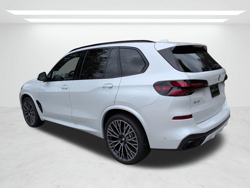 New 2026 BMW X5 xDrive40i w/ M Sport Package AWD/4WD image 6