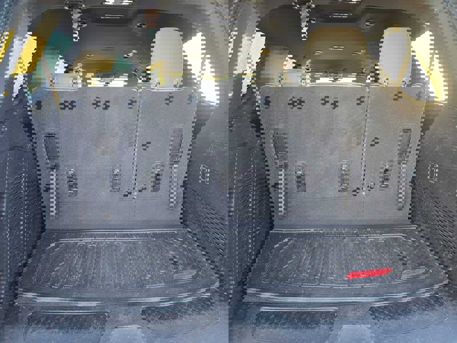 Used 2022 GMC Yukon SLE w/ Max Trailering Package image 15