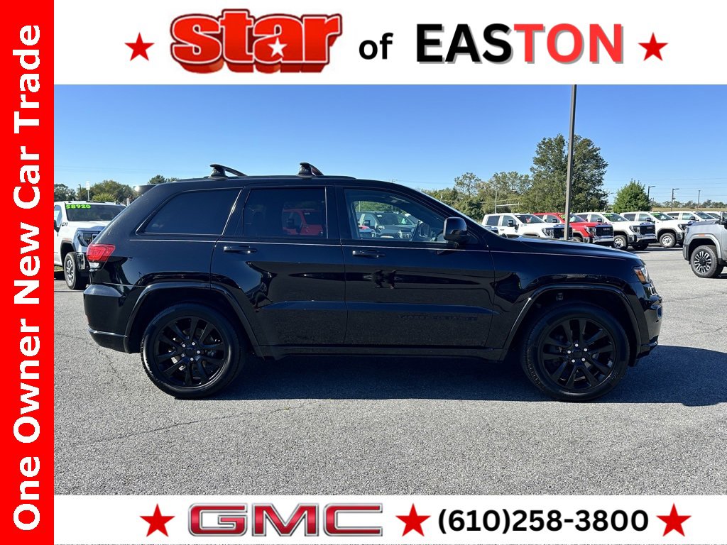 Used 2020 Jeep Grand Cherokee Altitude image 3