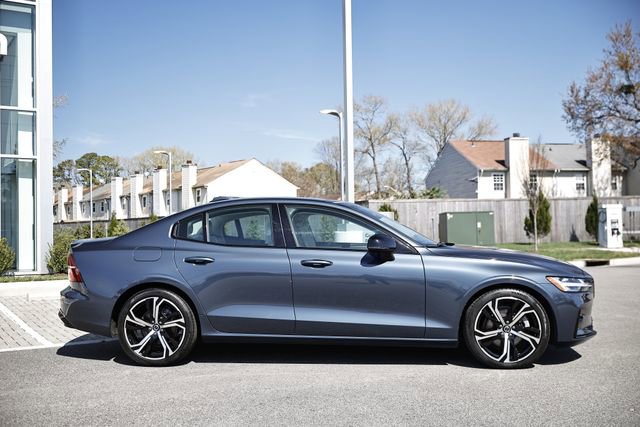 Used 2024 Volvo S60 B5 Core image 4