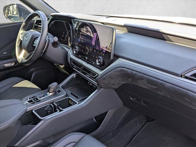 Used 2025 Lexus TX 500h AWD w/ Technology Package image 20