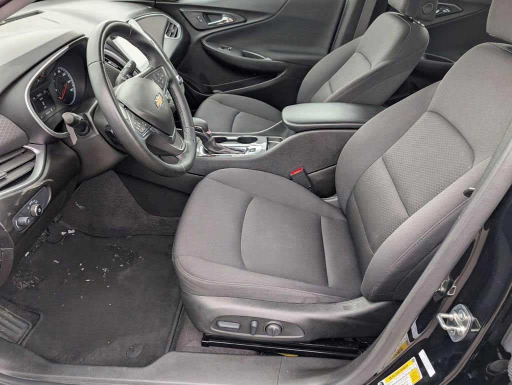 Used 2024 Chevrolet Malibu RS image 3