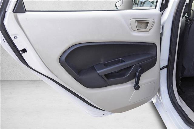 Used 2013 Ford Fiesta S image 19