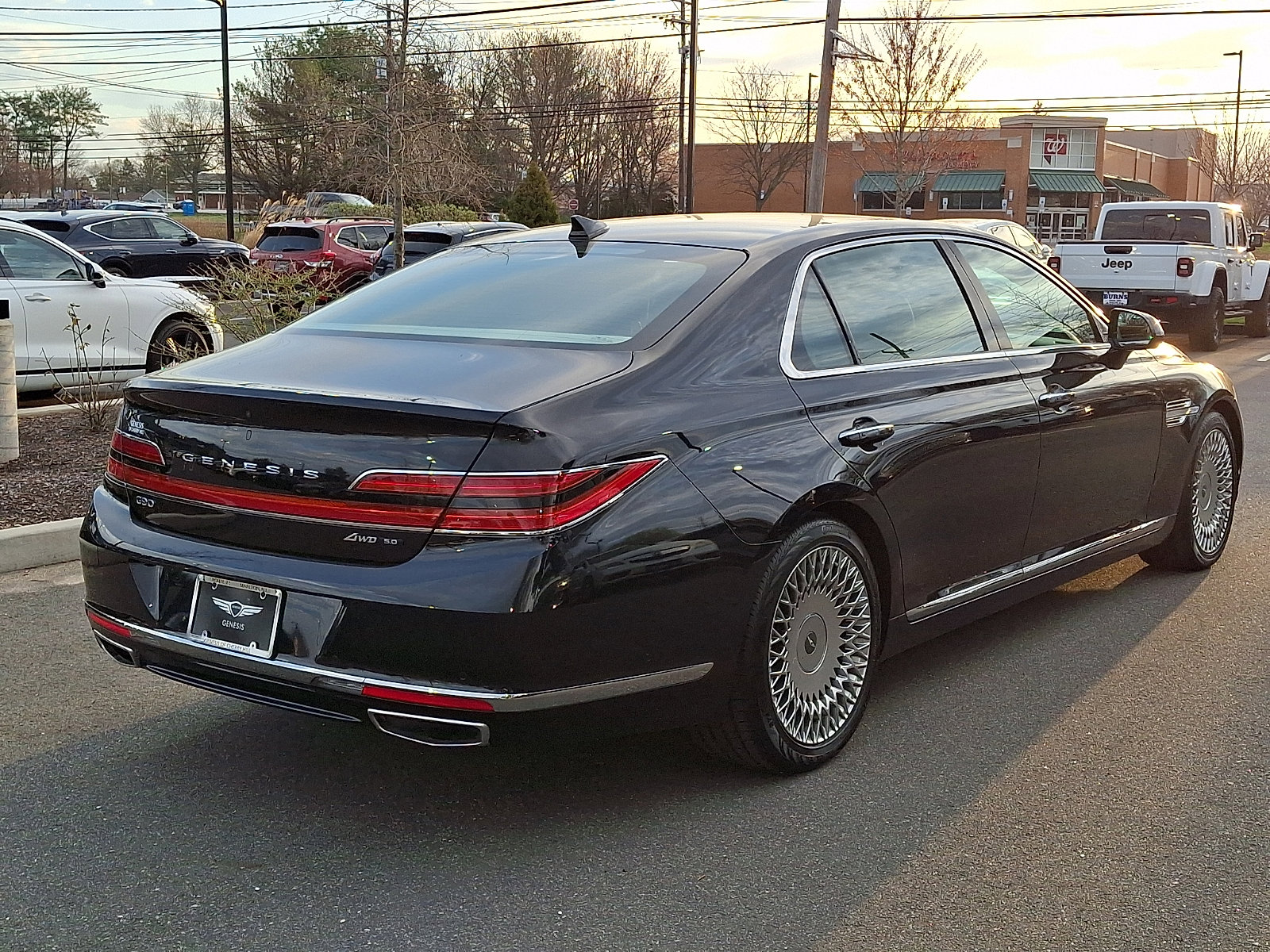 Used 2021 Genesis G90 5.0 Ultimate image 5