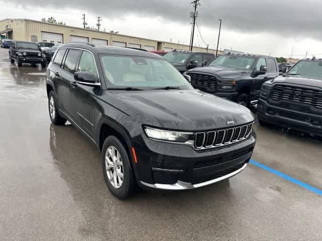Used 2021 Jeep Grand Cherokee L Limited AWD/4WD image 22
