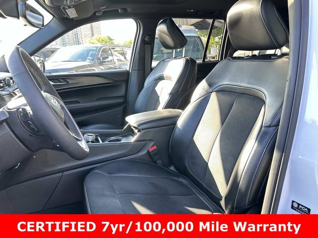 Certified 2024 Jeep Grand Cherokee Altitude AWD/4WD image 19