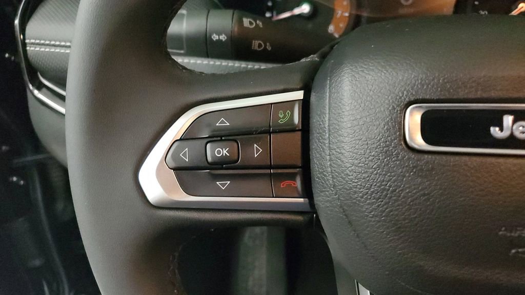 Used 2024 Jeep Compass Latitude w/ Altitude Special Edition image 29