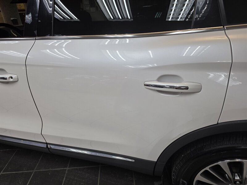 Used 2018 Lincoln MKX Select w/ Select Plus Package AWD/4WD image 12