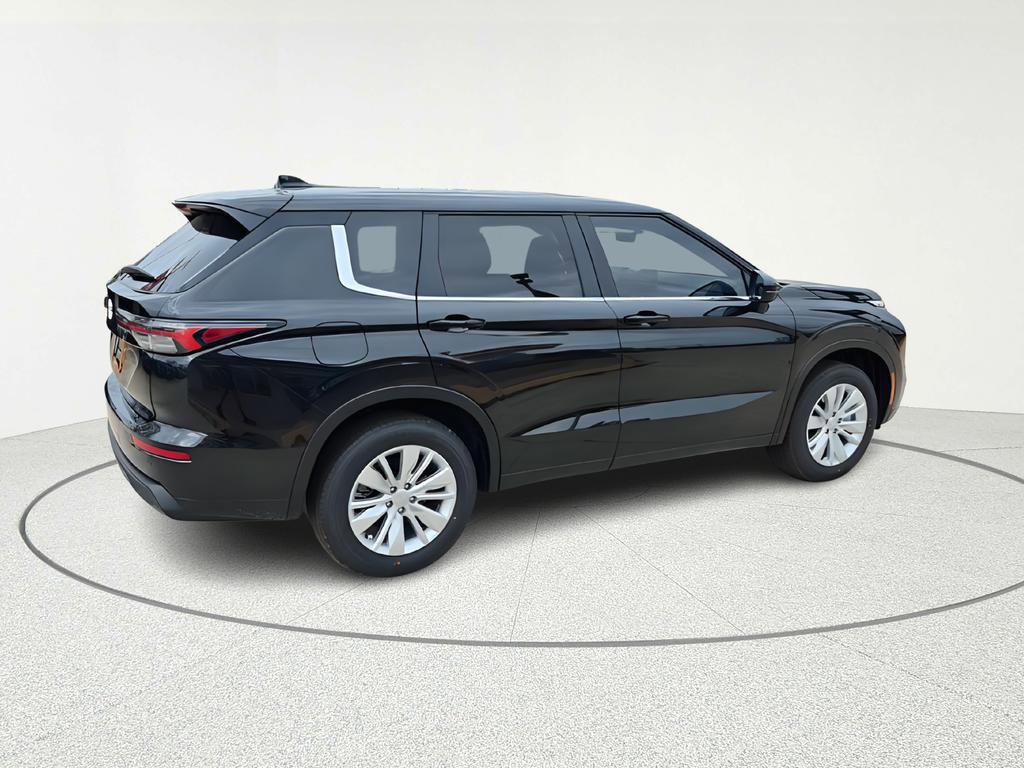 New 2026 Mitsubishi Outlander ES image 7