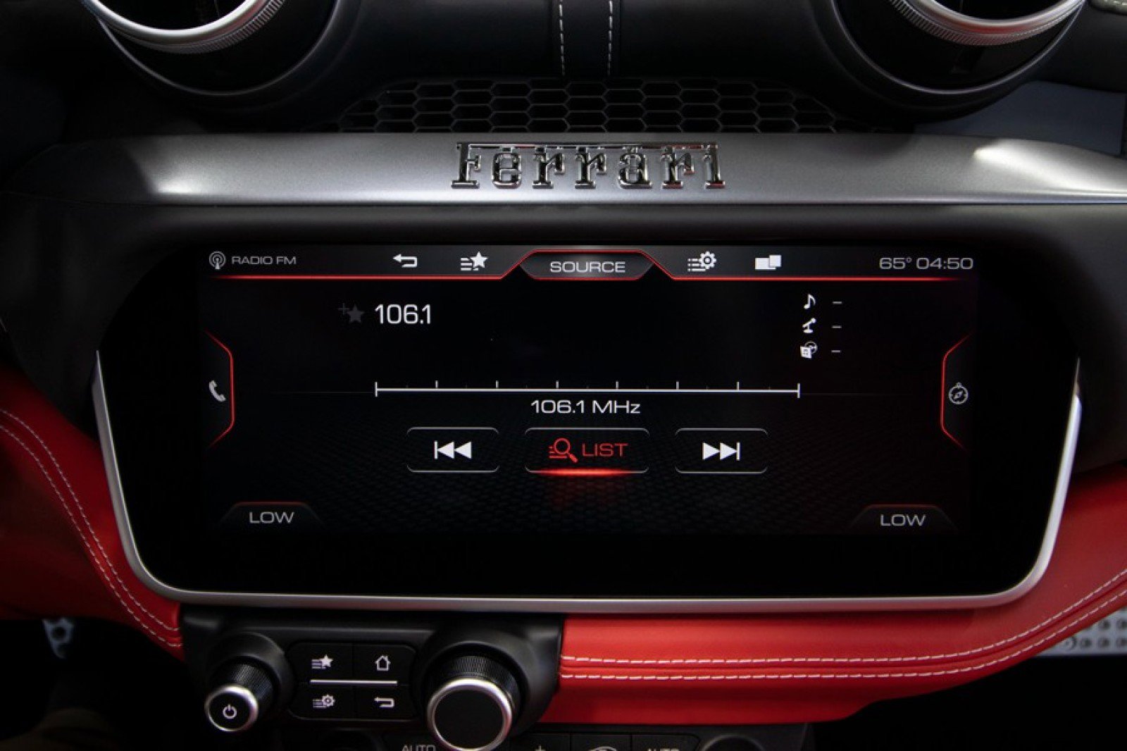 Used 2019 Ferrari Portofino image 32