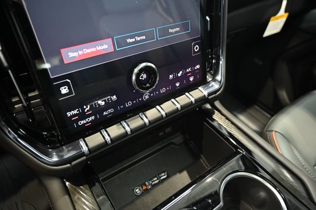 New 2026 GMC Yukon XL AT4 w/ AT4 Premium Plus Package AWD/4WD image 20