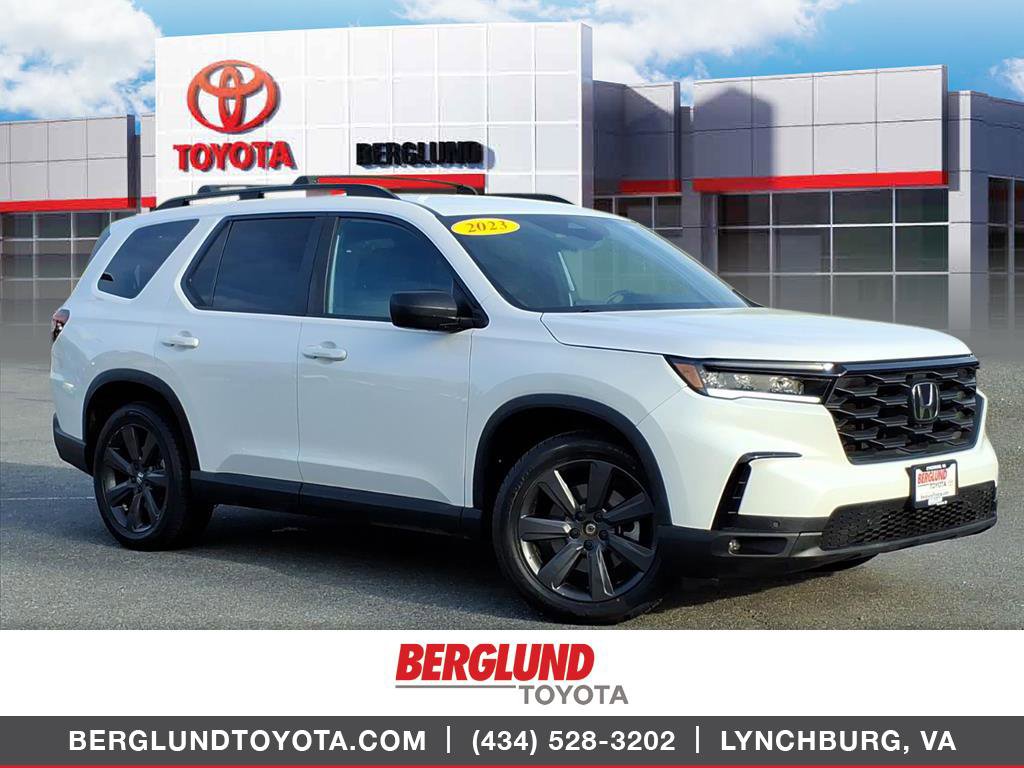 Used 2023 Honda Pilot Sport image 1