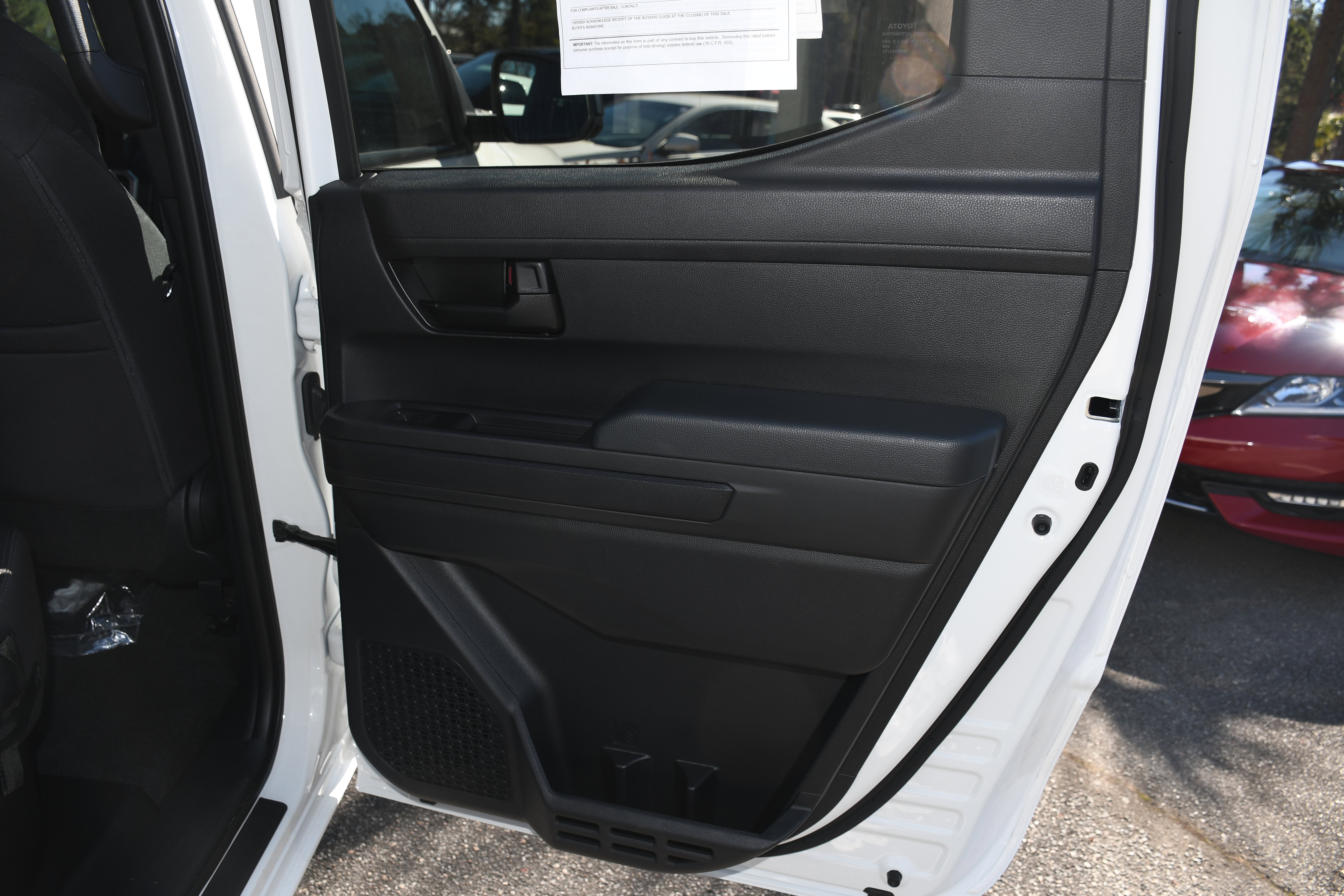 Certified 2025 Toyota Tacoma SR AWD/4WD image 18