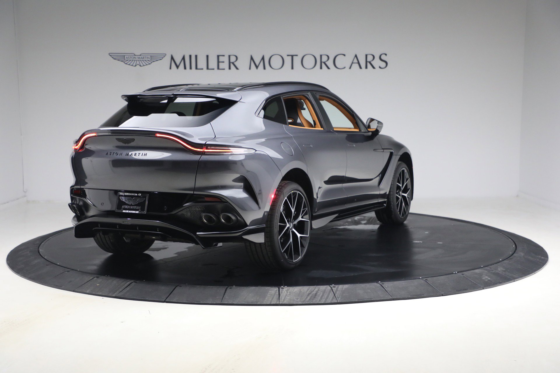 New 2026 Aston Martin DBX 707 image 7