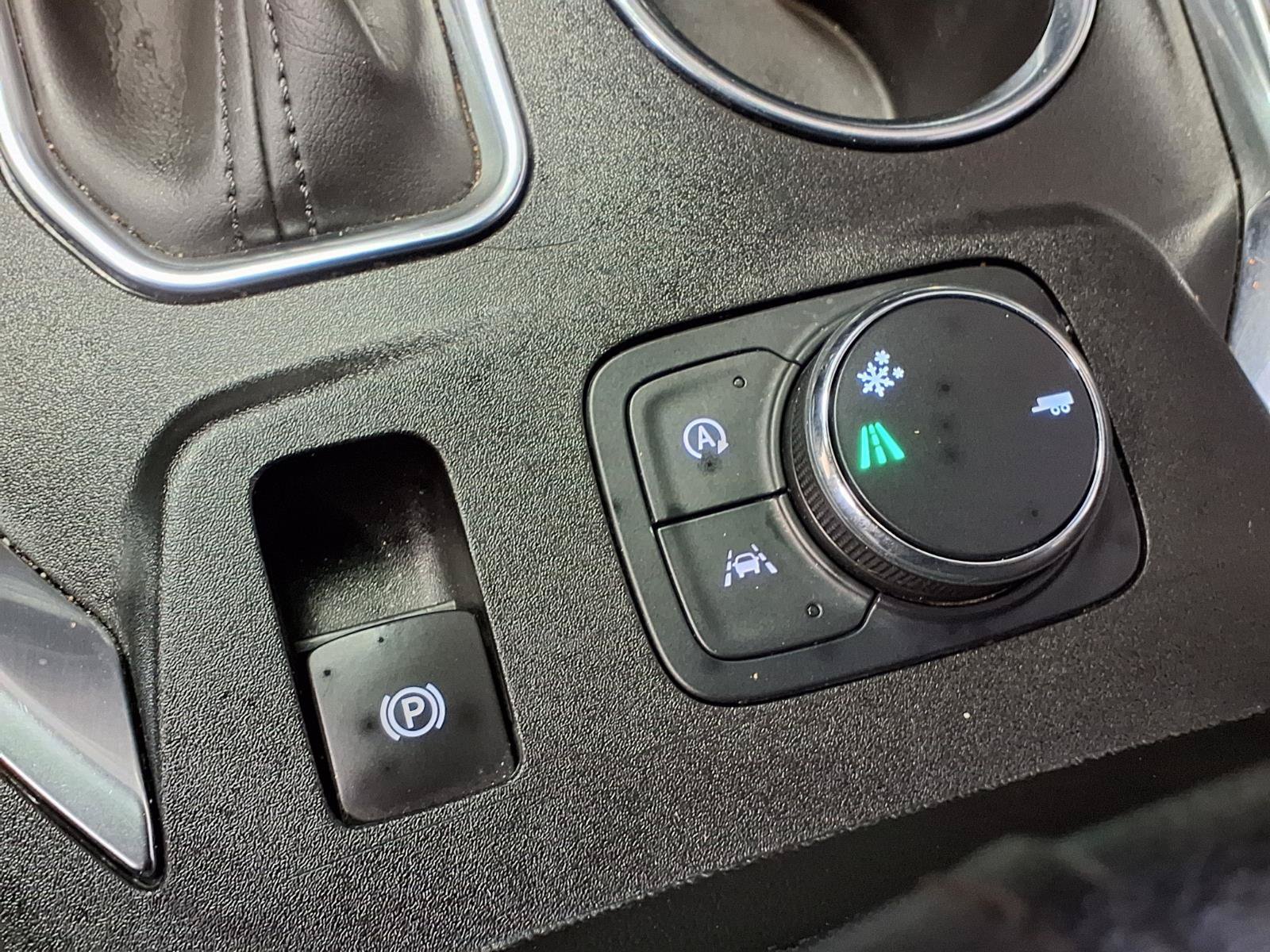 Used 2023 Chevrolet Traverse High Country FWD image 18