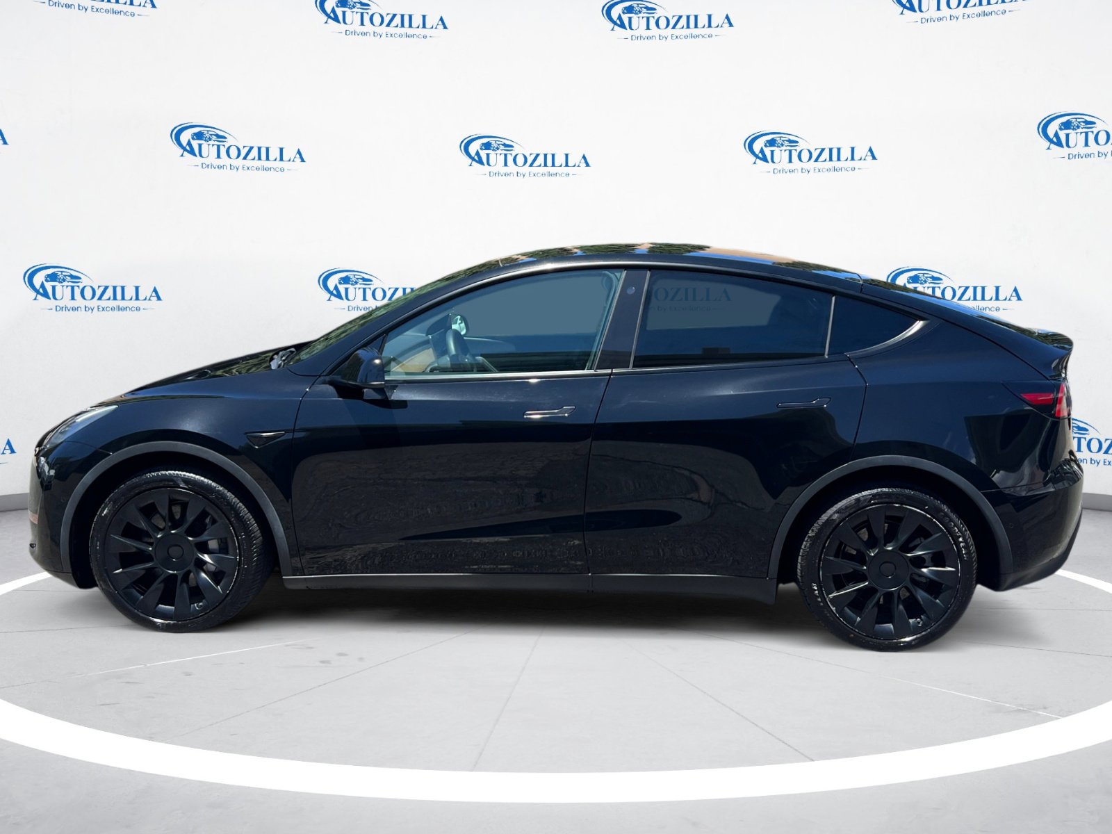 Used 2021 Tesla Model Y Long Range image 2