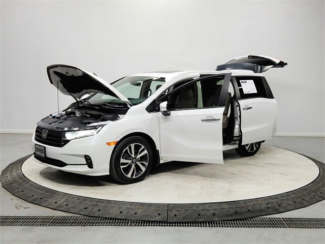 Used 2023 Honda Odyssey Touring image 11
