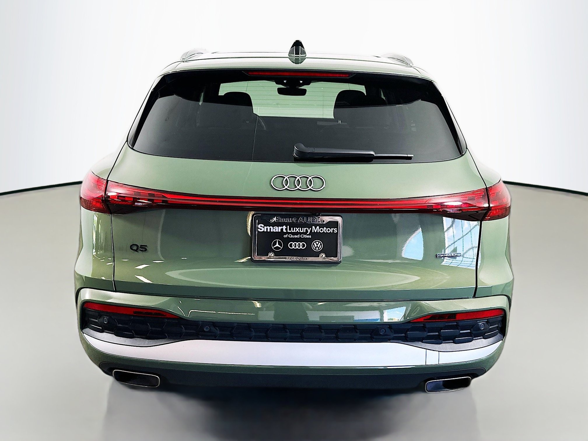 Used 2025 Audi Q5 Premium Plus w/ Premium Plus AWD/4WD image 6