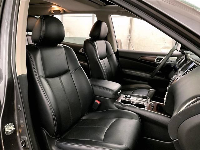 Used 2019 Nissan Pathfinder Platinum AWD/4WD image 7