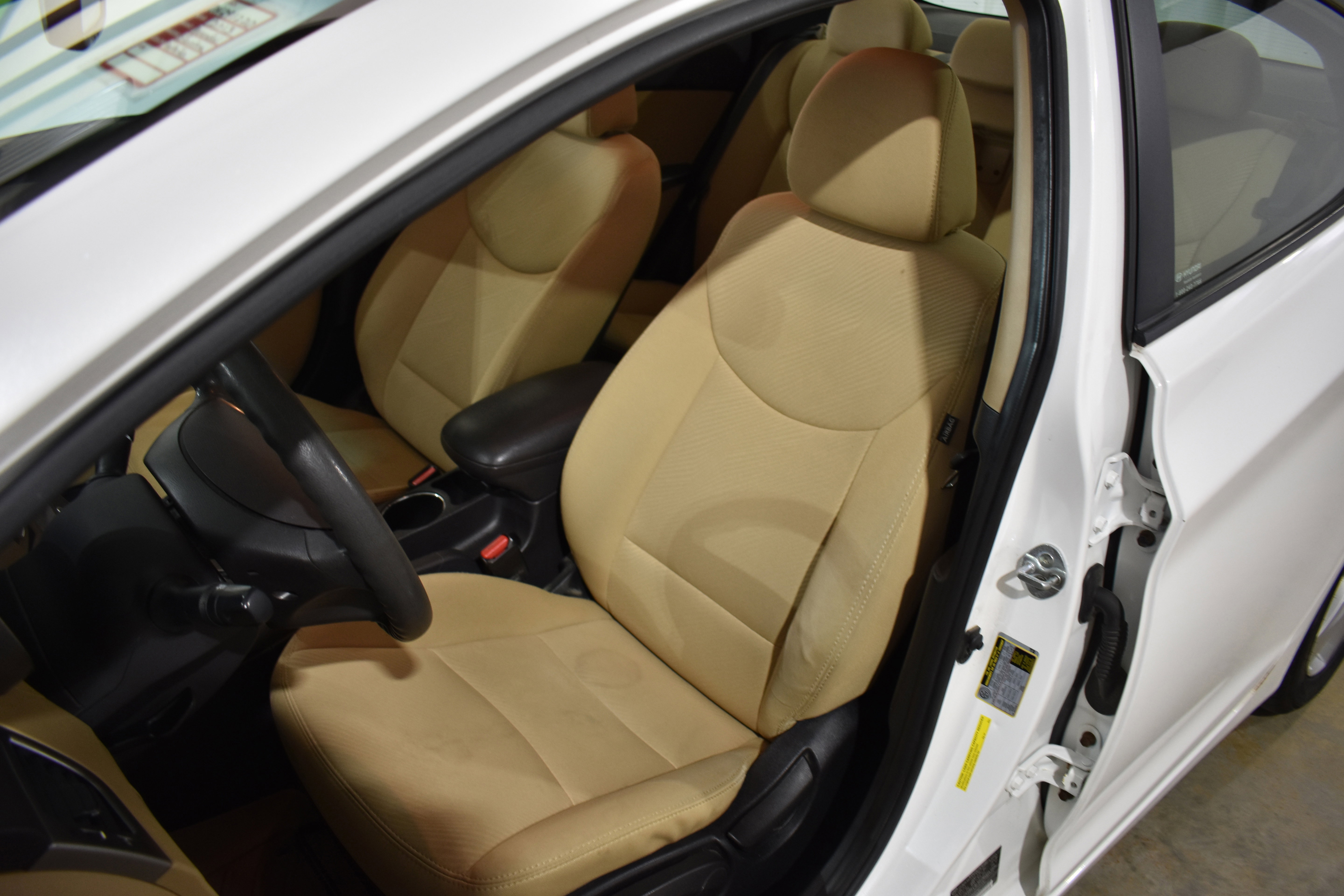 Used 2013 Hyundai Elantra GLS image 15