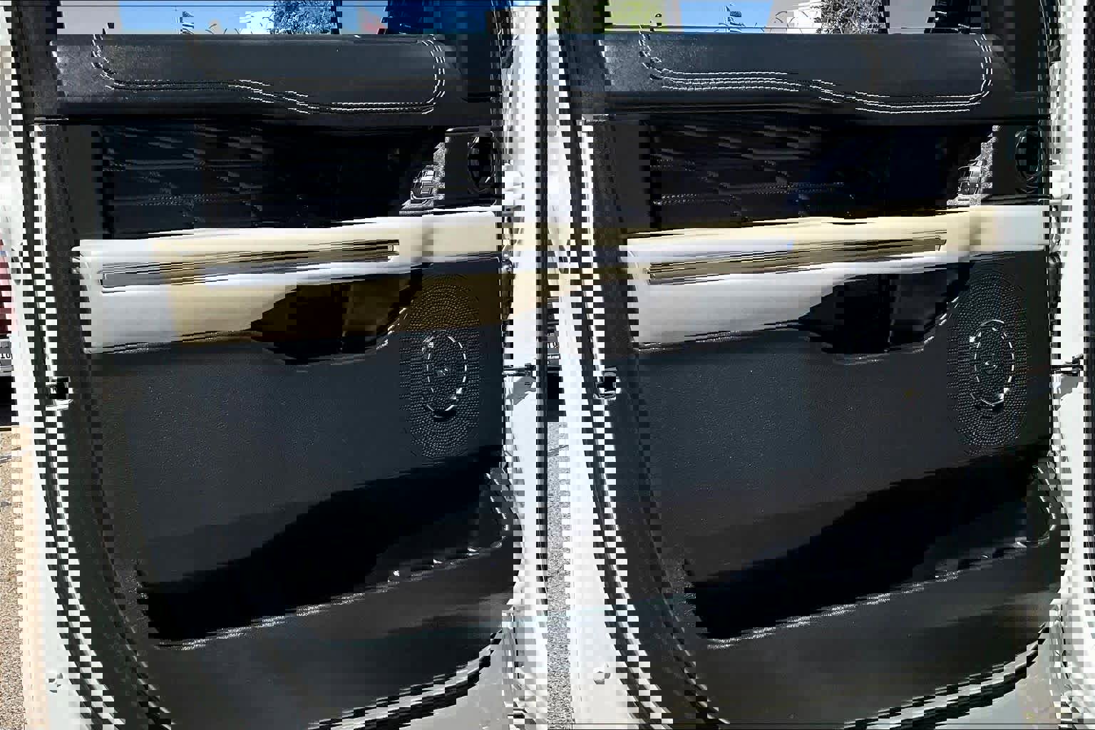 Certified 2020 Ford Expedition Max Platinum image 21