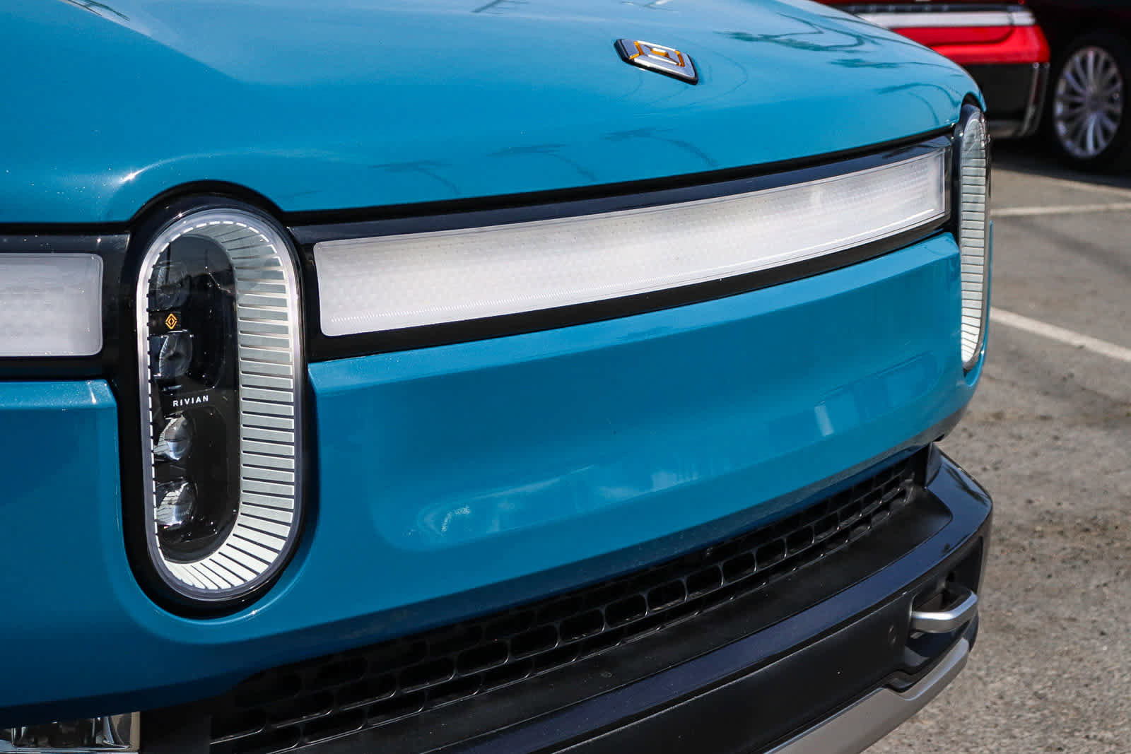 Used 2023 Rivian R1S Adventure image 5