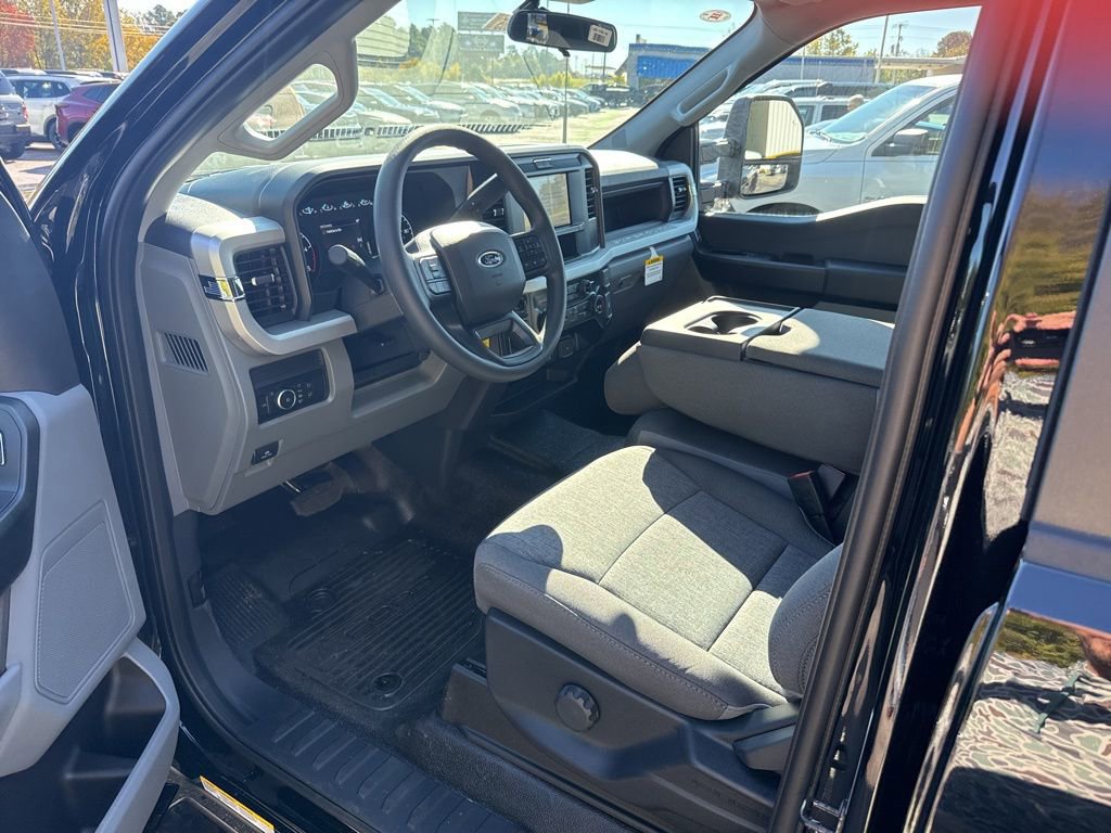 New 2026 Ford F450 XL w/ 360-Degree Camera Package image 17