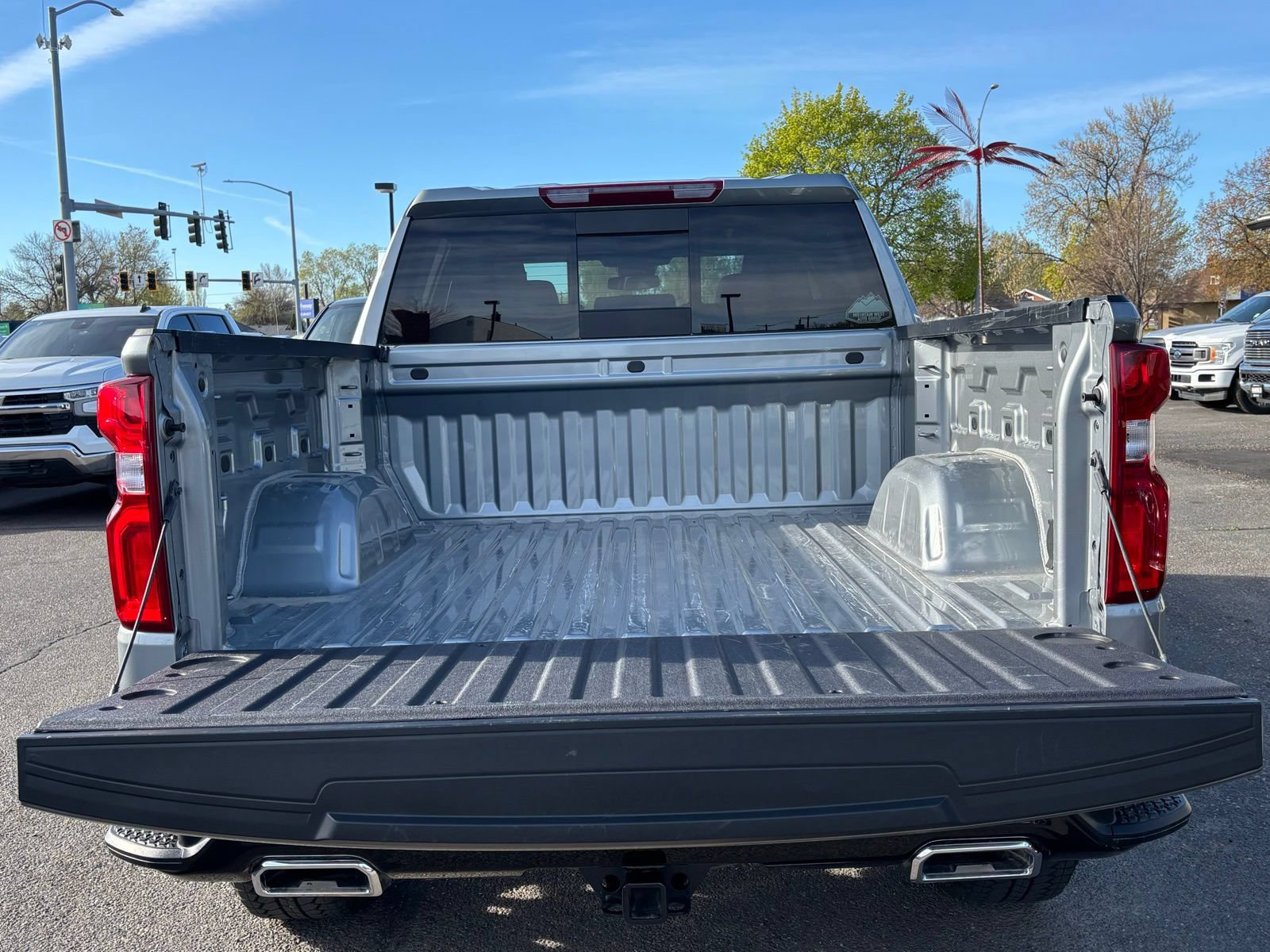 Used 2026 Chevrolet Silverado 1500 LT Trail Boss w/ Safety Package AWD/4WD image 11