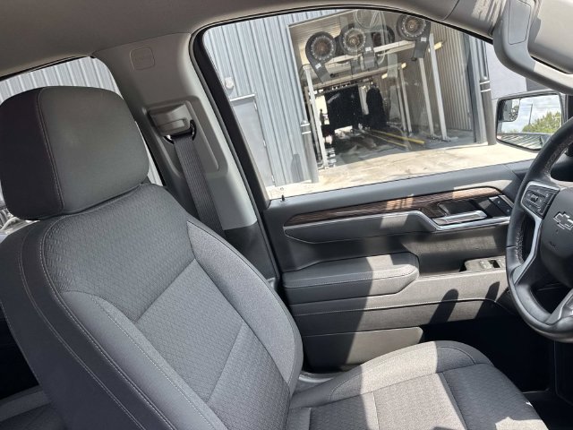 Used 2025 Chevrolet Silverado 1500 RST w/ LPO, Dark Essentials Package RWD image 15