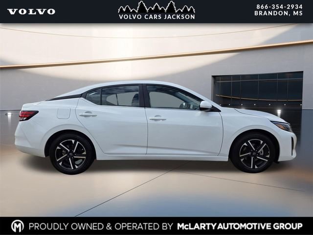 Used 2024 Nissan Sentra SV FWD image 3