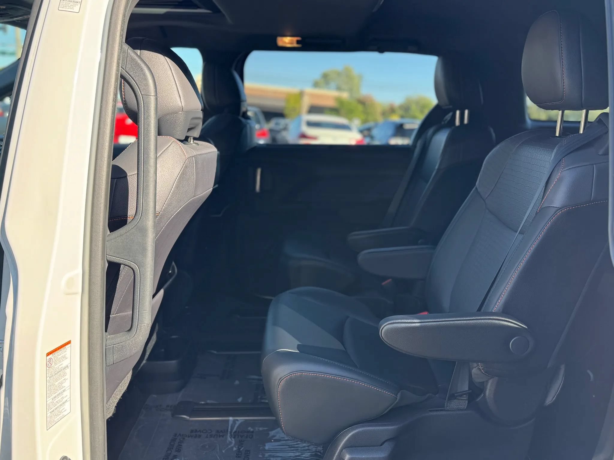 Used 2021 Toyota Sienna XSE AWD/4WD image 18