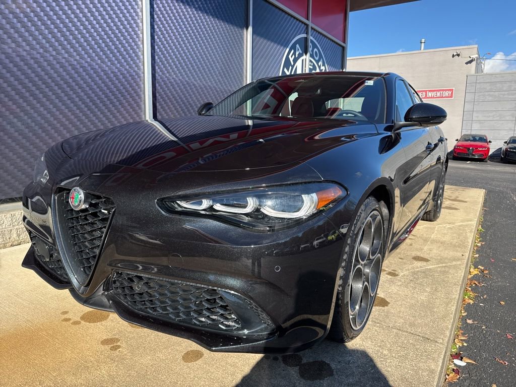 New 2025 Alfa Romeo Giulia AWD image 10