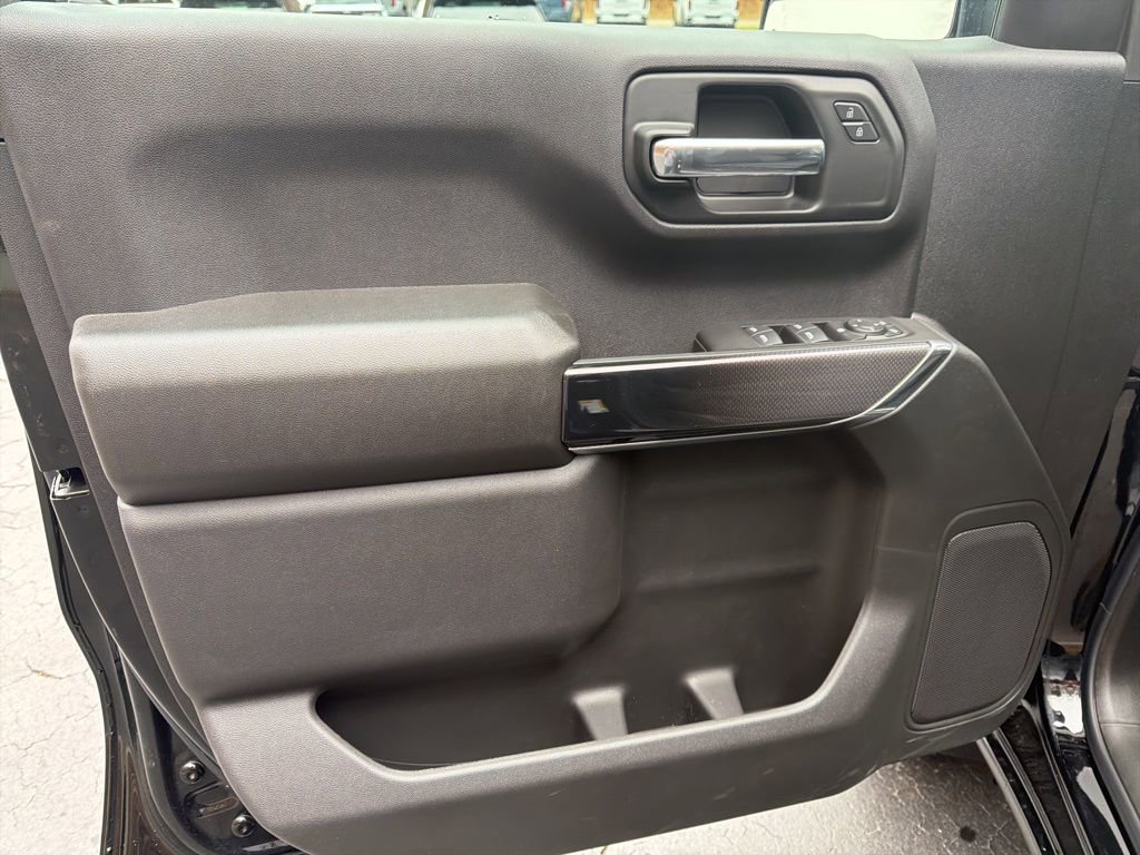 New 2026 Chevrolet Silverado 1500 Custom Trail Boss w/ Midnight Edition AWD/4WD image 7