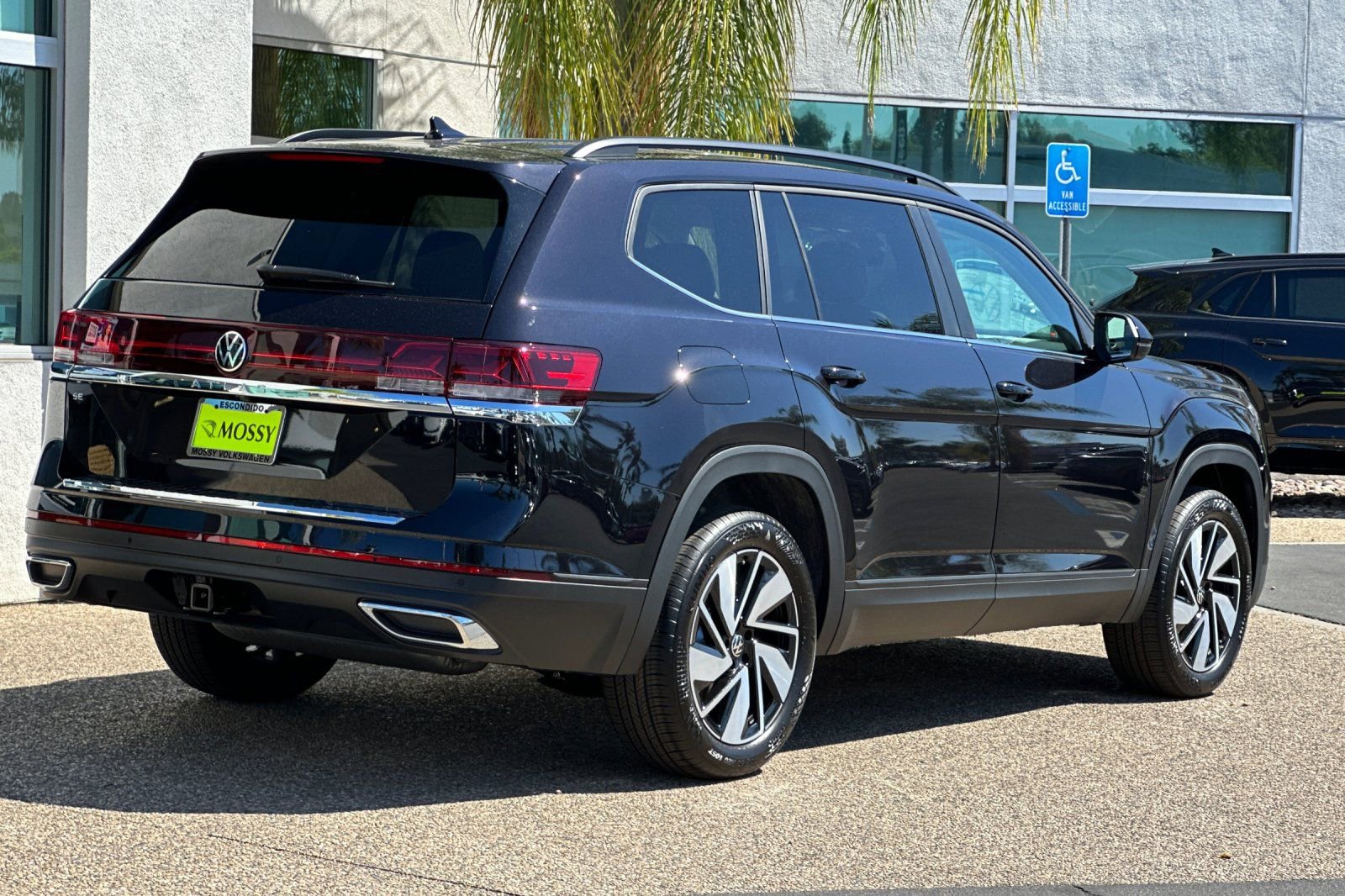 New 2026 Volkswagen Atlas SE image 4